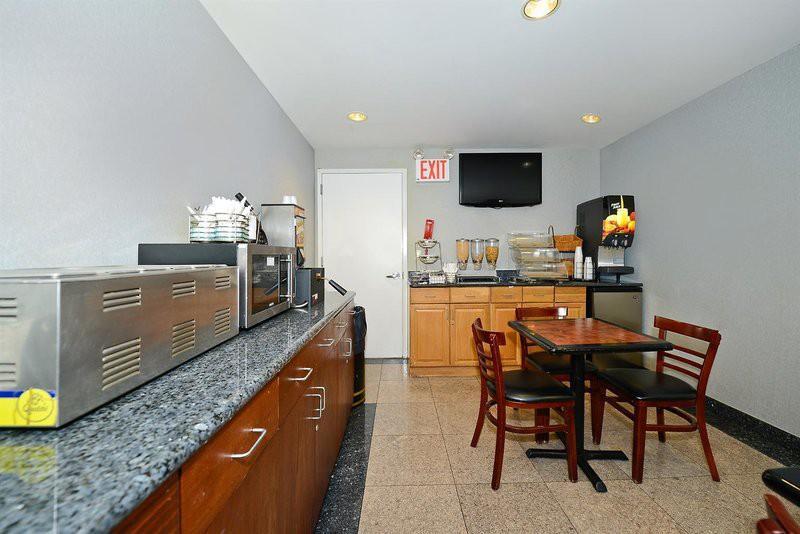 East New York Inn ภายนอก รูปภาพ